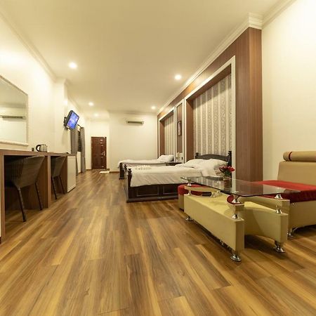 4 Rivers Hotel Phnom Penh Exterior foto