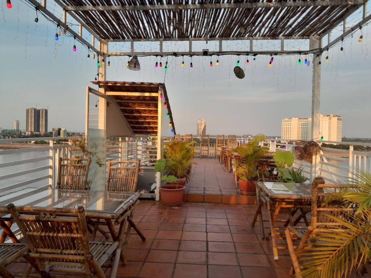 4 Rivers Hotel Phnom Penh Exterior foto